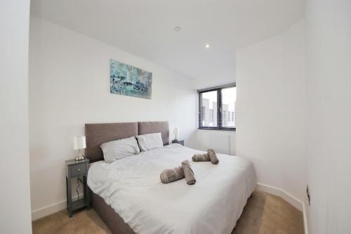 Modern Comfort 1 Bed Apartment Broadoaks, Sulihull