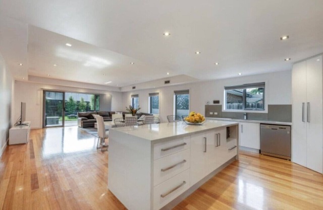 Modern Comfort in Keilor East