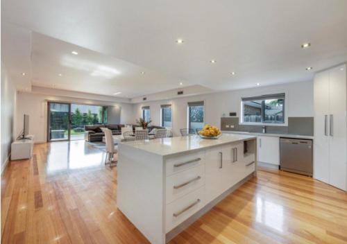 Modern Comfort in Keilor East