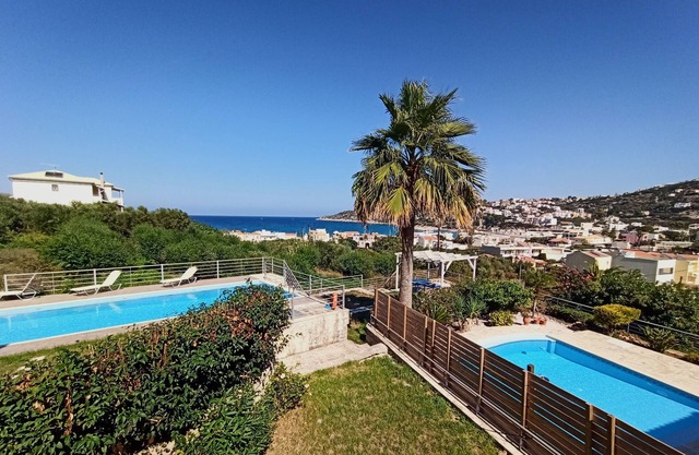 Modern Comfort Mountain and Sea View Apartment 5 With Roof Terrace