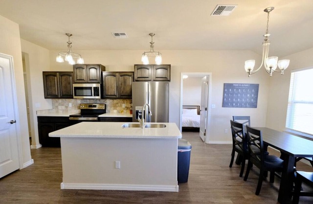 Modern Comfort Near Altus AFB
