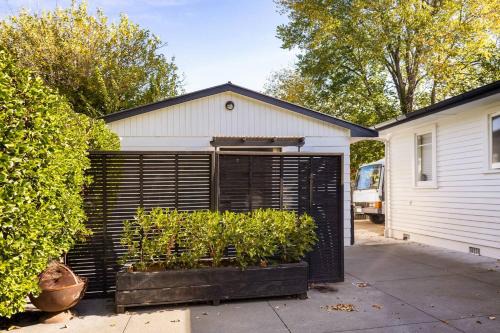 Modern, Comfortable Guest House