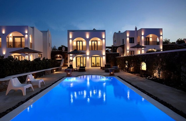 Modern & Comfortable Santorini Villa | 3 Bedrooms | Villa Aqua | Private Pool & Beautiful Outdoor Space | Exo Gialos