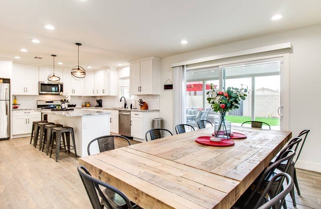 Modern Comforts Near Old Town Scottsdale and Asu!