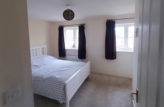 Modern Comfy 3BD house with parking
