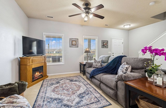 Corporate & Family Stays | 3BR Furnished Condo | Garage | Pool | Pets OK