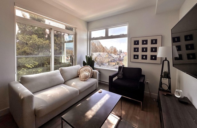 Modern Condo in East Vancouver with Sunset Views - Above a Bakery!