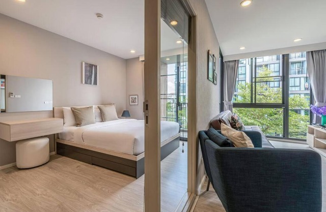Modern Condo in Nimman (F407) by Pimolplace