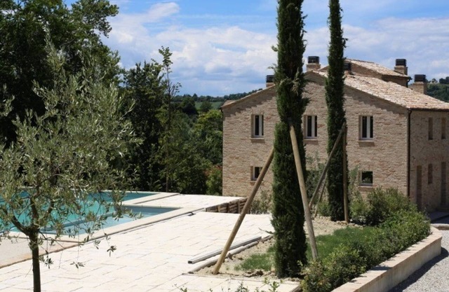 Moderna mansión / casa de campo con piscina, gran terraza y vistas - montañas y mar