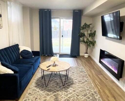 Modern & Cozy 1 Bedroom with fast Wi-Fi, BBQ & Patio