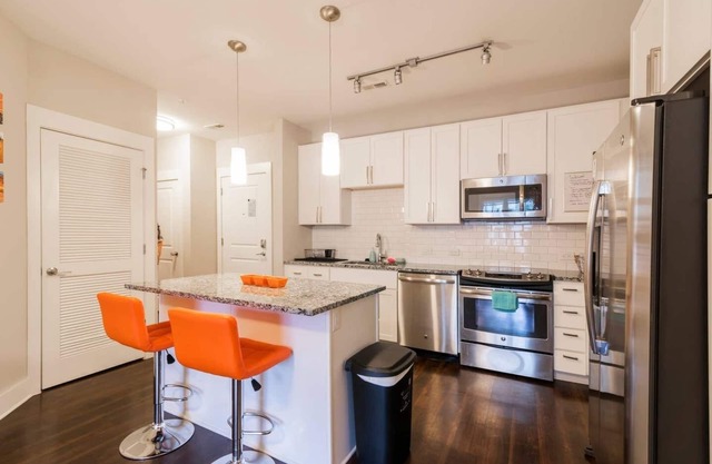 Luxury Dilworth 1BR ◉ Gimnasio ◉ Balcón Parking Estacionamiento gratis
