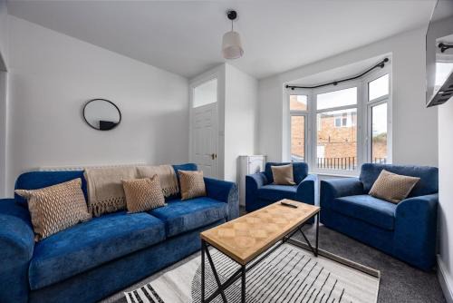 Modern & Cozy 2BR Stay in Darlington