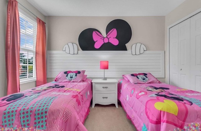 Modern Cozy 5BR Home Near Disney w/ Private Pool and Game Room