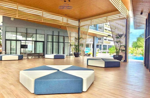 Modern Cozy Studio with Balcony
