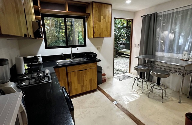 Modern casita in the jungle- steps to the beach & surf