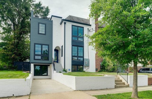 Modern DC Apartment Rental - Remote-Work Friendly!