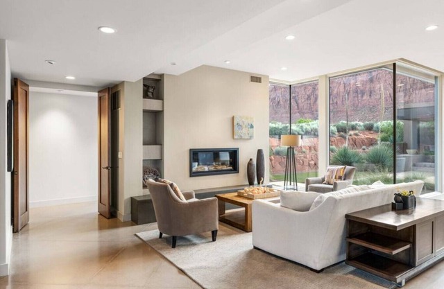 Modern Desert Home w/ Private Backyard