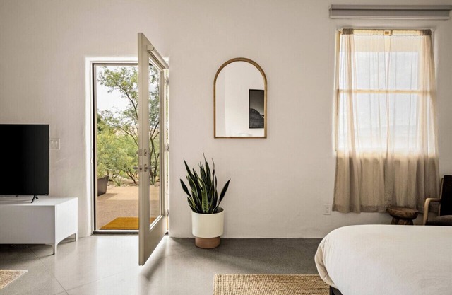 Modern Desert Retreat at Penumbra · Suite 2