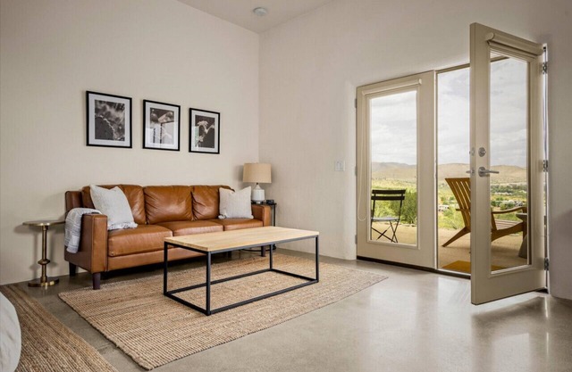 Modern Desert Retreat at Penumbra · Suite 5