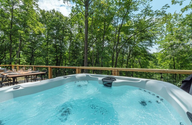 Modern Designer Mountain Retreat in the Forest w/ Hot Tub