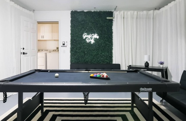 Modern Dream Disney Vacation Getaway - Pool
