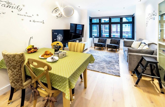 Modern duplex in Ealing Common