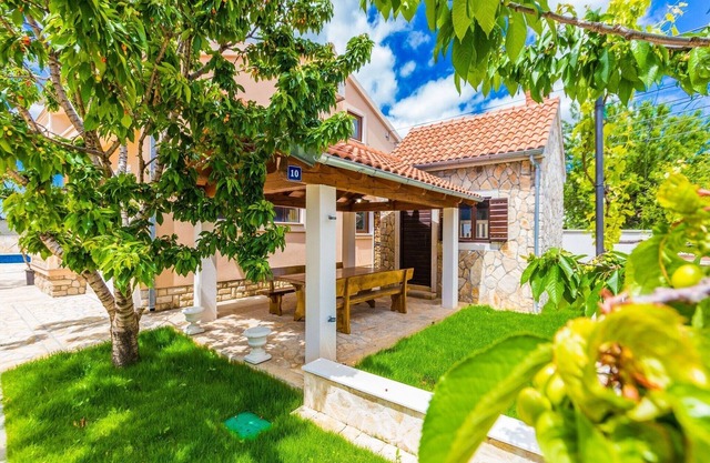 Modern Escape with Private Pool - 4 Bedroom Villa