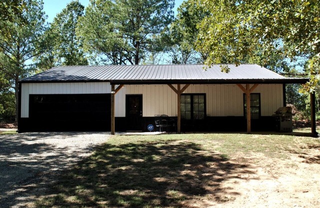 Modern Farmhouse within walking distance to beach