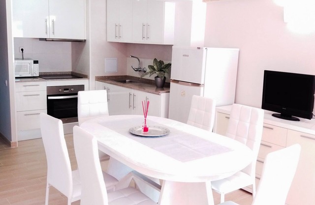 Moderno apartamento primera linea de mar con aire acondicionado