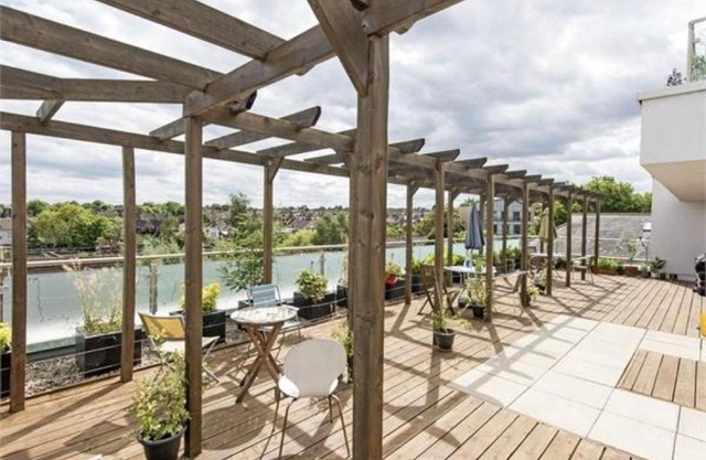 Modern flat by River Thames and Park in Putney