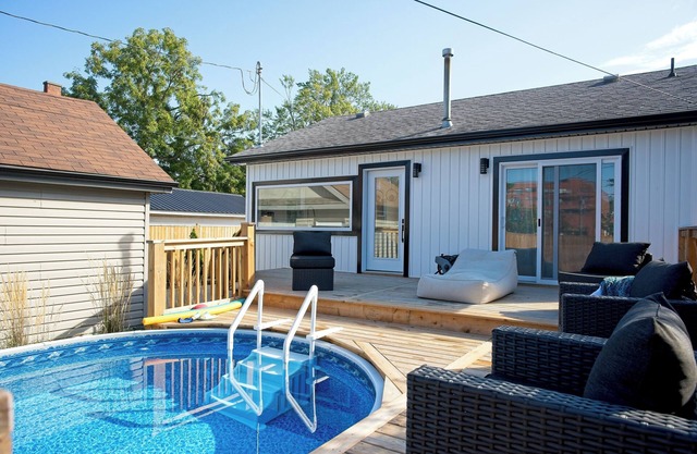 Modern, fully renovated lake-town cottage in Canada's southernmost town