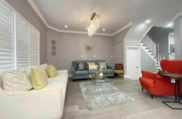 Modern furnished 5 BR house Mississauga