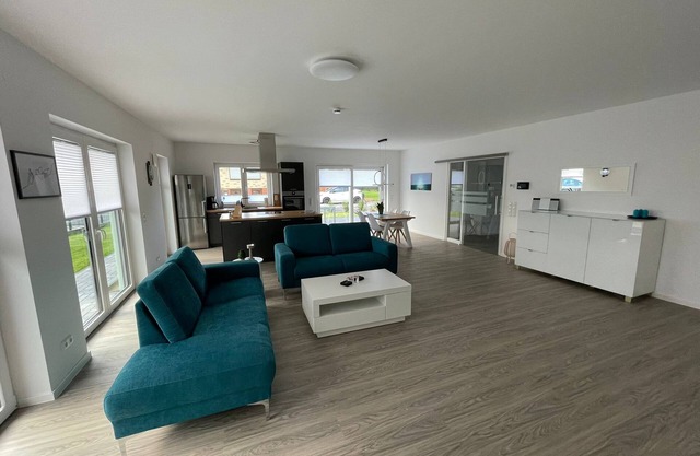 Modern furnished vacation home for 4 people in Bremerhaven.