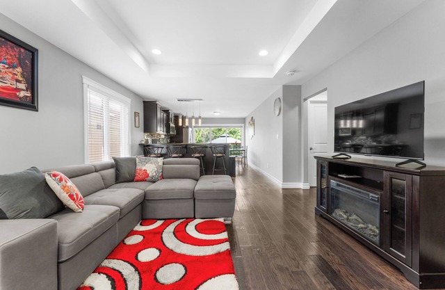 Town home in Amherstburg located near to wineries, breweries,waterfront & trails