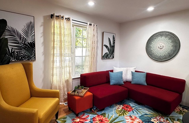 Moderno 2B Guesthouse w Tennis Ct, piscina y jacuzzi