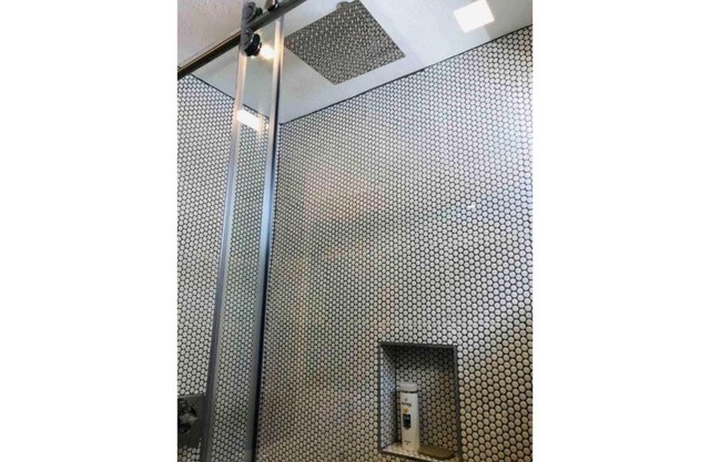 Modern Hidden Gem Gated 2bdrm 15 m Fr DWTN East H