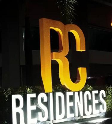 Modern High-Floor 2BR Retreat 9km to KL City Centre