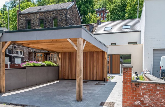 Casa de vacaciones moderna en Marchin con jacuzzi