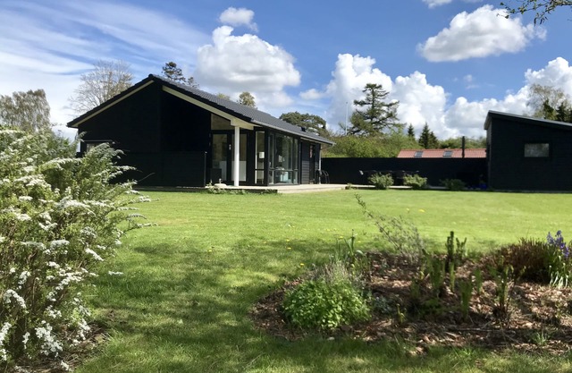Nueva casa de campo con fantástica ubicación cerca de la playa