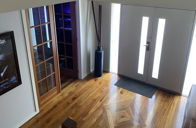 Modern home with Cinema room, large spa and breakfast.