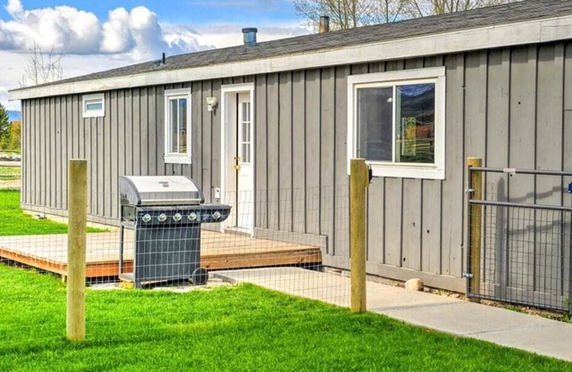Modern Home close to Jackson