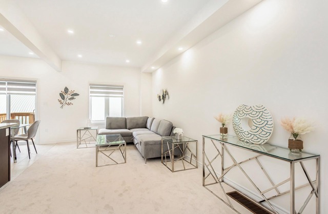Modern Home in Ancaster