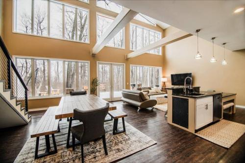 Modern Home of Style & Comfort!