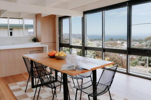 Modern Home overlooking River