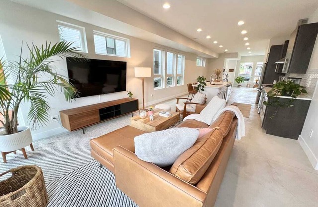 Modern home, walk to City Park, near RiNo+Downtown