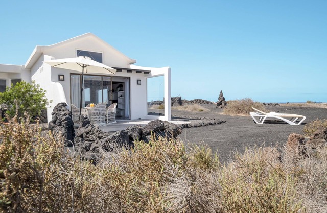 Casa moderna "El Loft" con vistas al mar y a la montaña, Wi-Fi y terraza
