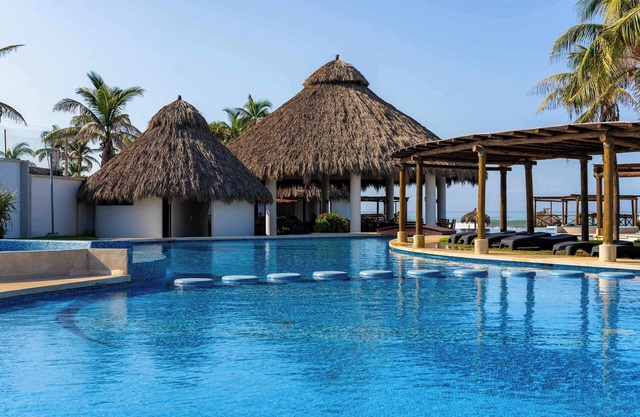Casa moderna | 3 hab. y piscina | Acapulco