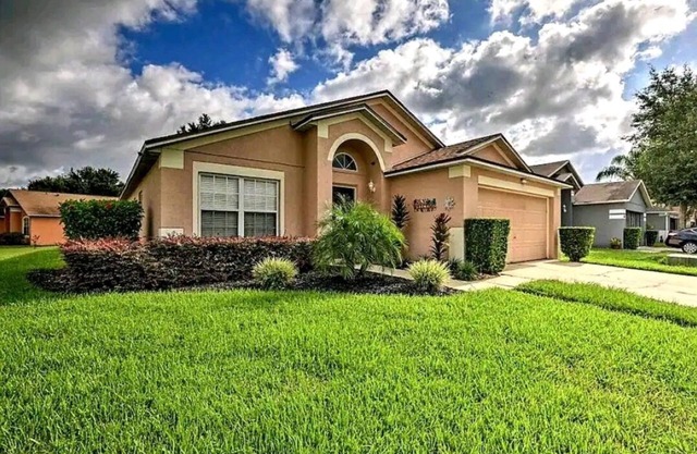 Modern House w/ FREE 1st Morning Breakfast & unlimited Heated Pool !