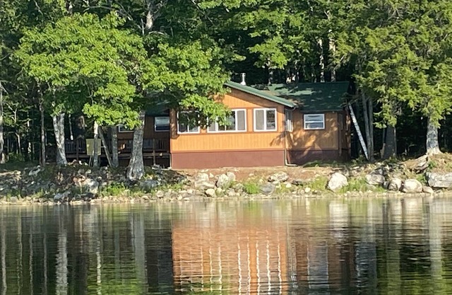 Modern Lake House, On Big Lake ! Fishing Swimming Boating !