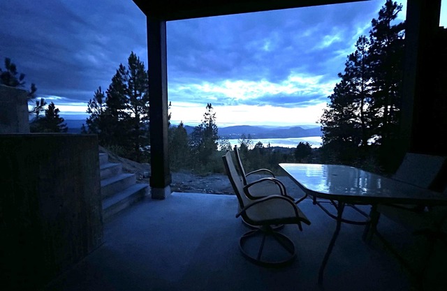 Modern Lake View Basement Suite. Introductory Pricing!
